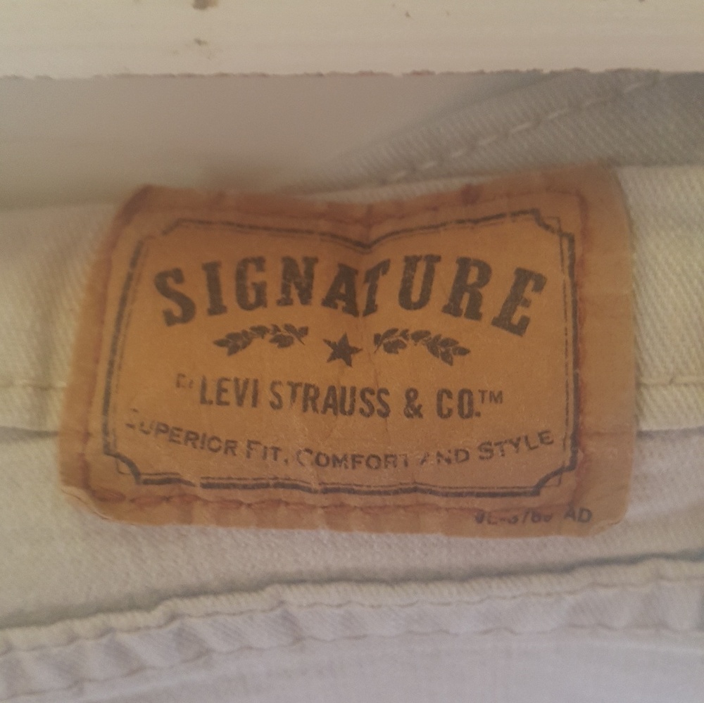 Levi signature jeans size 14 low rise boot cut